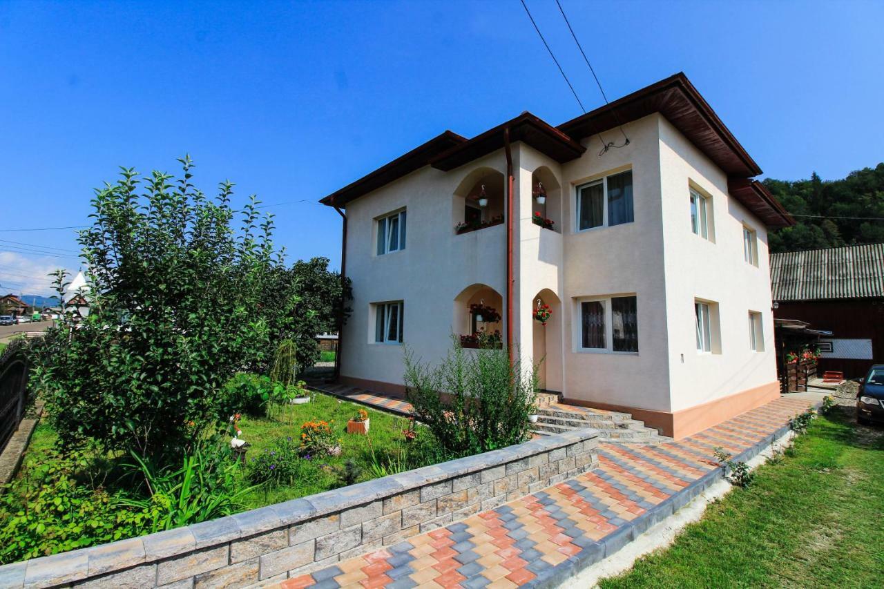 Hotel Casa Irina Mînăstirea Humorului Exterior foto